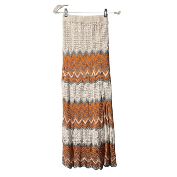 Petal & Pup Zigzag Crochet Maxi Skirt White Orange Gray 8 EUC Boho Cottagecore - Picture 2 of 7